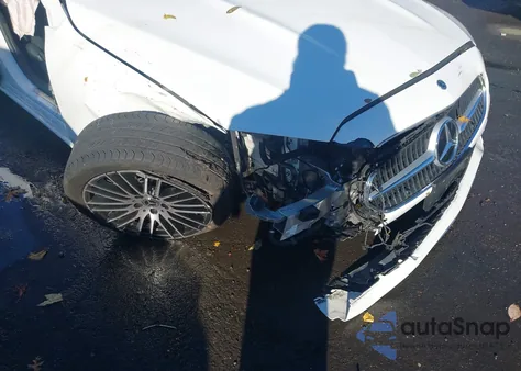 2024 Mercedes-Benz C 300 from USA, damaged, VIN W1KAF4HB0RR203551